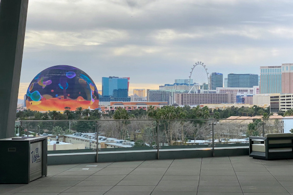 ウェストホール3階テラス