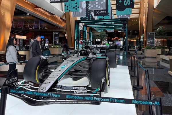 メルセデス-AMGストア