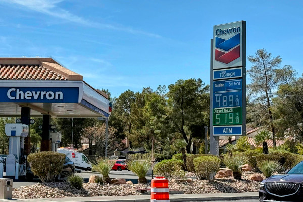 ガソリンスタンド