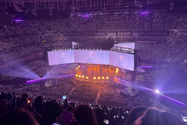 BTS WORLD TOUR 'ARIRANG' 